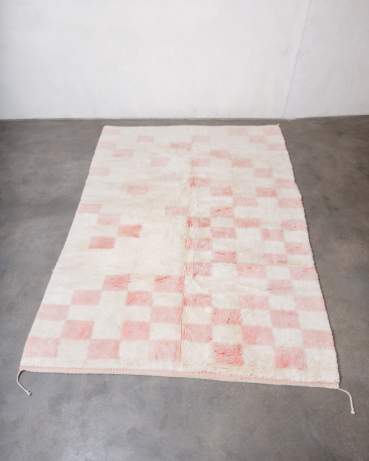 Modern, designer, handcrafted 100% sheep’s wool Berber rug from Morocco. Beni M’rirt carpet with beautiful colours and patterns and fluffy wool texture.